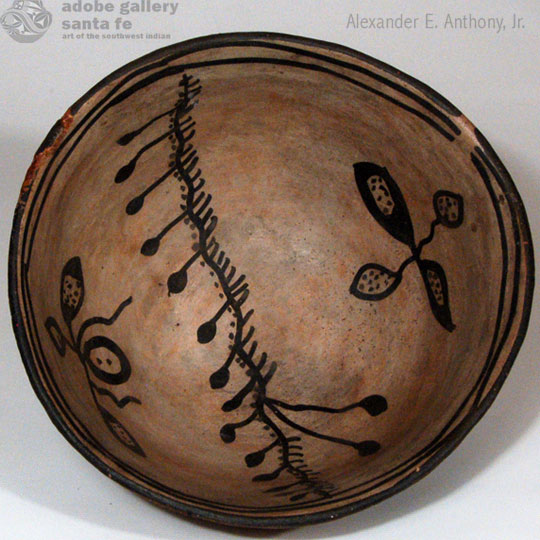 Historic Tesuque Pueblo Pottery C4069V